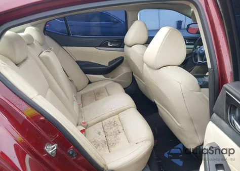 2017 Nissan Maxima 3.5 Sl z USA, uszkodzony, nr VIN 1N4AA6AP3HC426071